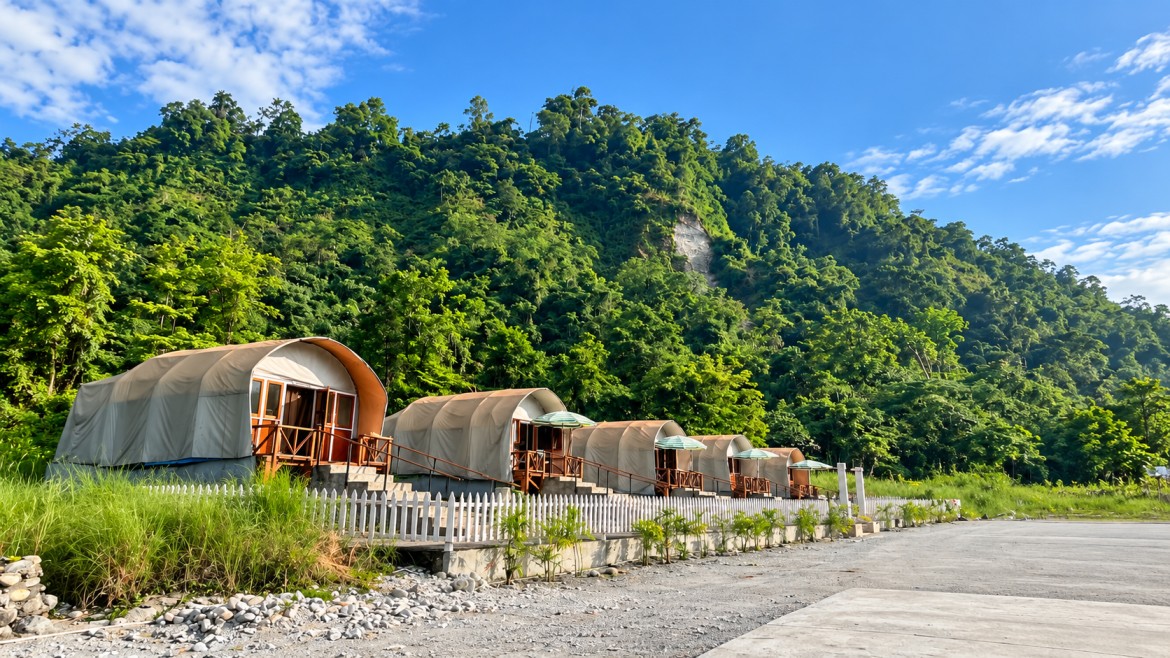 Stone Hill Resort Roing: Swiss Cottage, Premium Cottage, Room Prices & Booking Guide